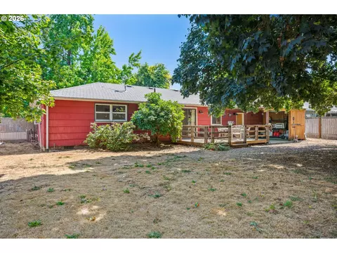 Exterior - 880 Hughes St, Eugene, OR 97402 photo 9 of 10