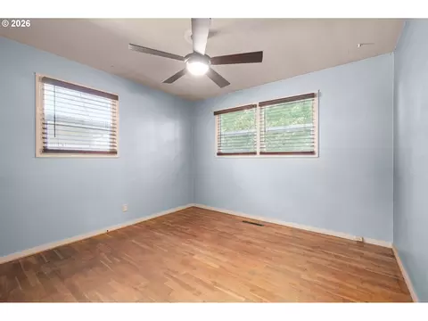 Bedroom - 880 Hughes St, Eugene, OR 97402 photo 3 of 5