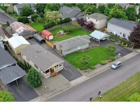 34148 SElm St, Scappoose, OR 97056
