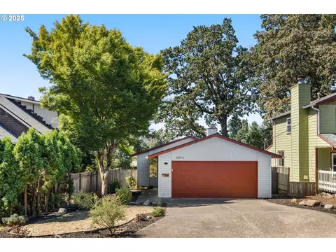 1034 Columbia Ave, Gladstone, OR 97027