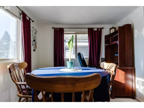 1400 Candlelight Dr #231, Eugene, OR 97402 photo 10