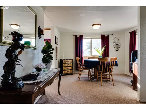 1400 Candlelight Dr #231, Eugene, OR 97402 photo 9