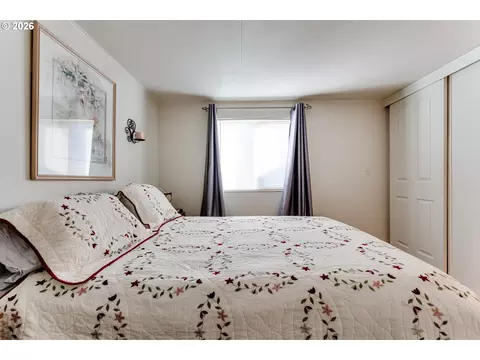 1400 Candlelight Dr #231, Eugene, OR 97402 photo 22