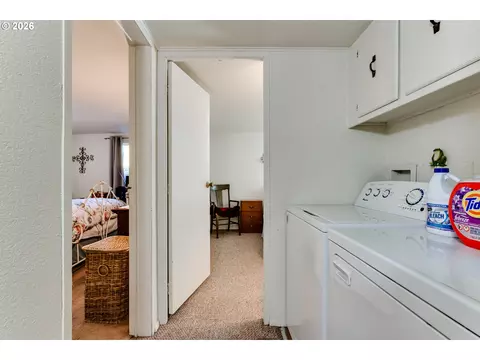 1400 Candlelight Dr #231, Eugene, OR 97402 photo 20