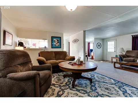 1400 Candlelight Dr #231, Eugene, OR 97402 photo 7