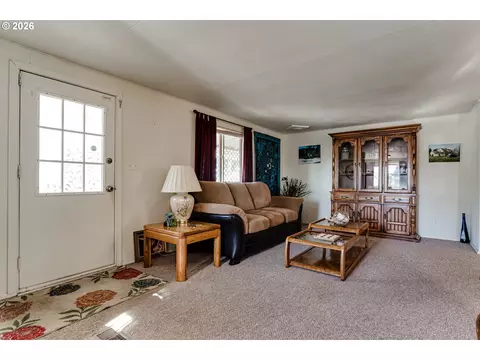 1400 Candlelight Dr #231, Eugene, OR 97402 photo 2