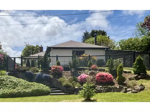 679 Clatsop Ave, Astoria, OR 97103