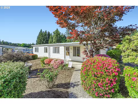 11560 SW Royal Villa Dr, Tigard, OR 97224