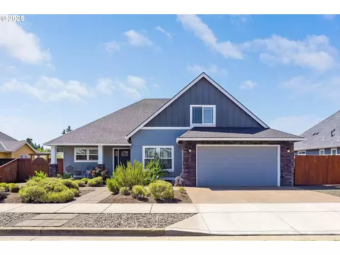 960 Grant St, Mount Angel, OR 97362