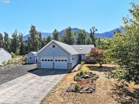 315 Hamilton St, North Bonneville, WA 98639