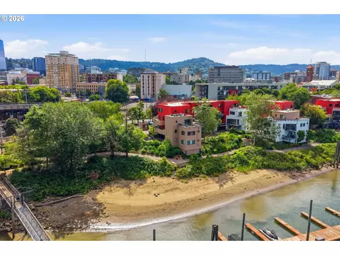 606 NW Naito Pkwy #A9, Portland, OR 97209