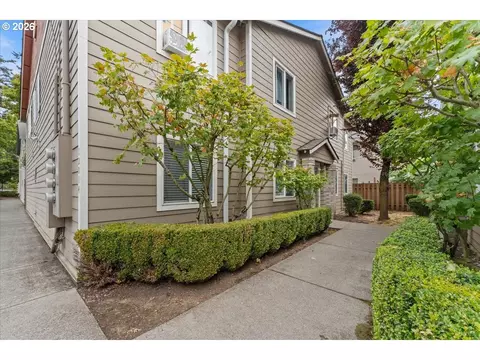 12014 SE Bush St #A, Portland, OR 97266