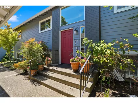 10970 SW Meadowbrook Dr, Portland, OR 97224