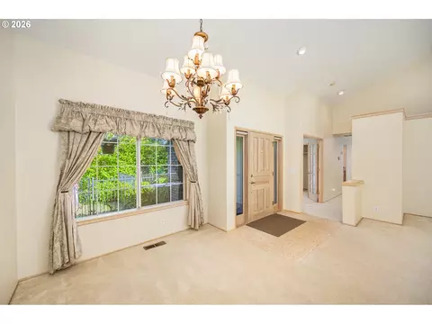 Entry Way - 1625 Victorian Way, Eugene, OR 97401 photo 2 of 3