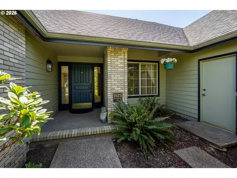 Exterior - 1625 Victorian Way, Eugene, OR 97401 photo 2 of 4