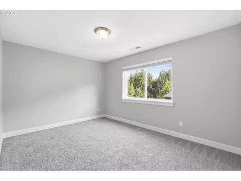 Bedroom - 2731 SElliott Dr, Gresham, OR 97080 photo 2 of 5