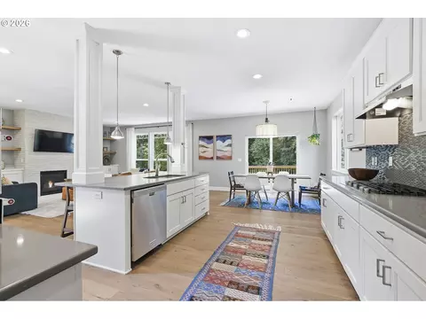 Kitchen - 2731 SElliott Dr, Gresham, OR 97080 photo 4 of 4