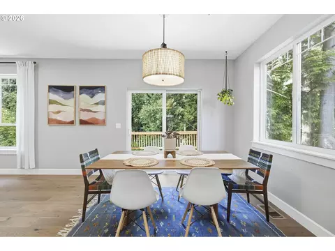 Dining - 2731 SElliott Dr, Gresham, OR 97080 photo 2 of 3
