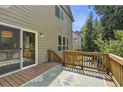 Exterior - 2731 SElliott Dr, Gresham, OR 97080 photo 6 of 11