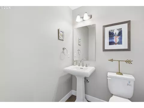 Bath - 2731 SElliott Dr, Gresham, OR 97080 photo 1 of 4