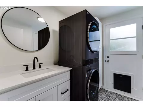 Other - 3088 Dalewood St, Eugene, OR 97404 photo 2 of 7