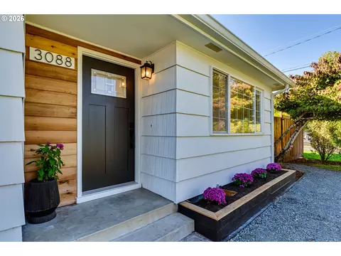 Exterior - 3088 Dalewood St, Eugene, OR 97404 photo 3 of 13