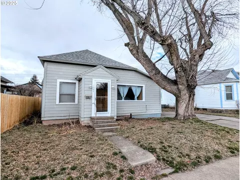 1307 N Ave, La Grande, OR 97850