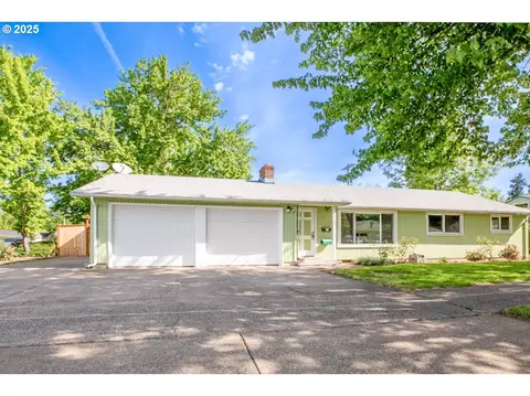 1197 W 18th Pl, Eugene, OR 97402