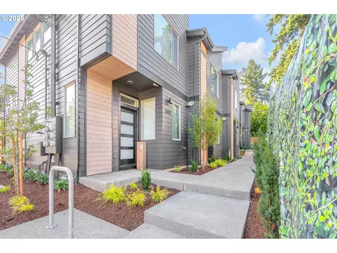 3668 SE Haig St, Portland, OR 97202