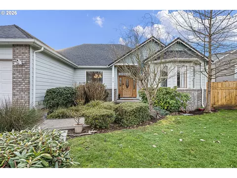 Exterior - 970 T St, Springfield, OR 97477 photo 2 of 10
