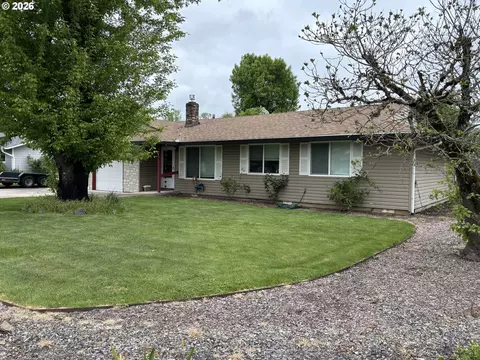 18886 Lafayette Ave, Oregon City, OR 97045