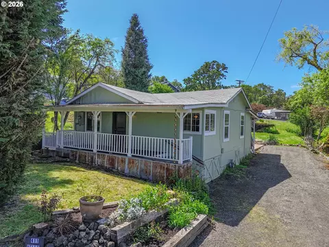 411 Wells Rd, Oakland, OR 97462