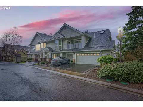 6890 Summerlinn Way, West Linn, OR 97068