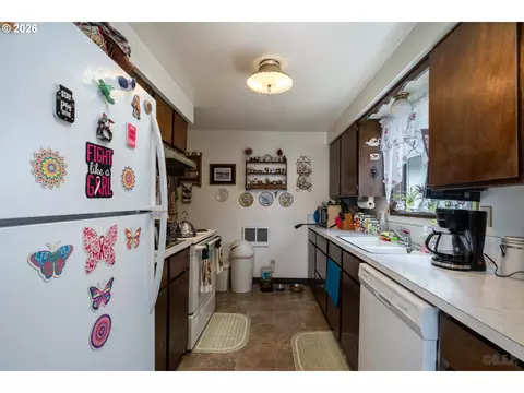 Kitchen - 110 W C St, Rainier, OR 97048 photo 1 of 2