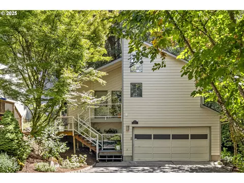 9324 SW 55th Ave, Portland, OR 97219