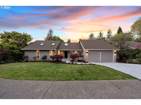 705 NW 87th Ter, Portland, OR 97229