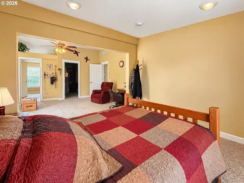 Bedroom - 5343 Cobblestone Ln, Eugene, OR 97402 photo 3 of 9