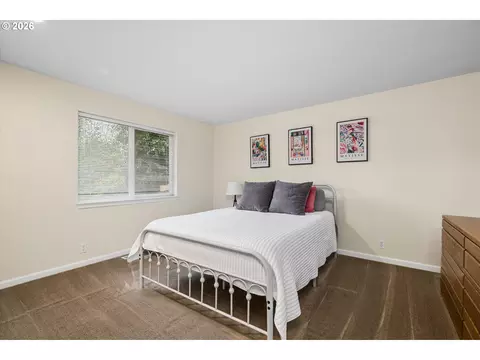 Bedroom - 4241 Cole Way, Springfield, OR 97478 photo 5 of 8