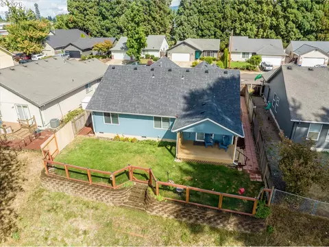 View/Area - 4241 Cole Way, Springfield, OR 97478 photo 1 of 5