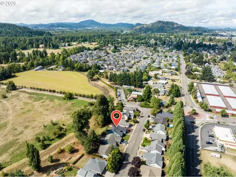 View/Area - 4241 Cole Way, Springfield, OR 97478 photo 4 of 5
