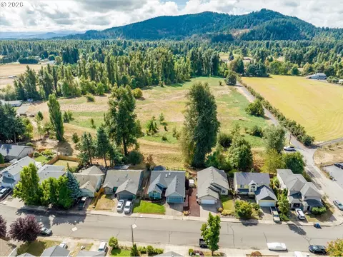 View/Area - 4241 Cole Way, Springfield, OR 97478 photo 3 of 5