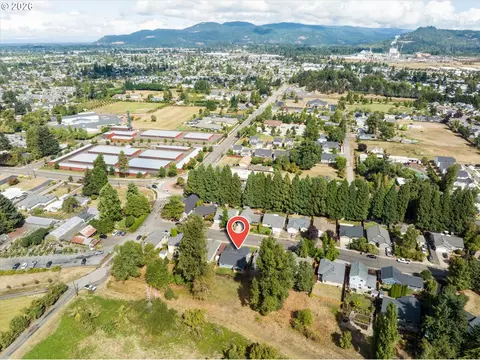 View/Area - 4241 Cole Way, Springfield, OR 97478 photo 5 of 5