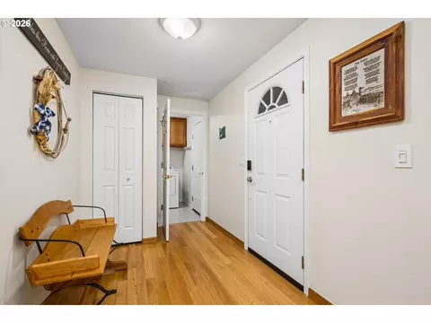 Entry Way - 4241 Cole Way, Springfield, OR 97478 photo 1 of 1