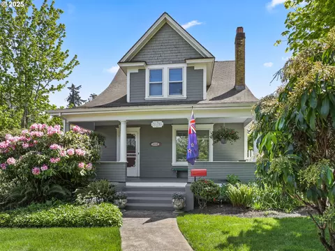 1114 Washington St, Oregon City, OR 97045