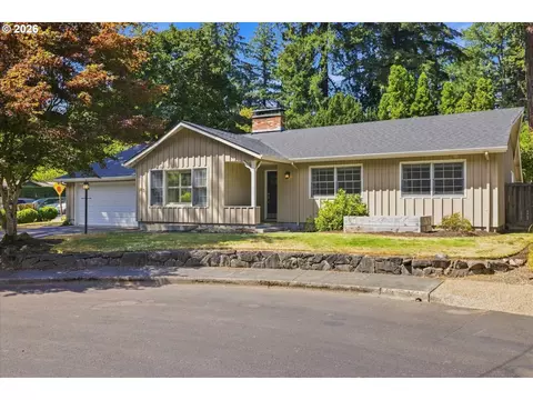485 Country Club Ct, Lake Oswego, OR 97034