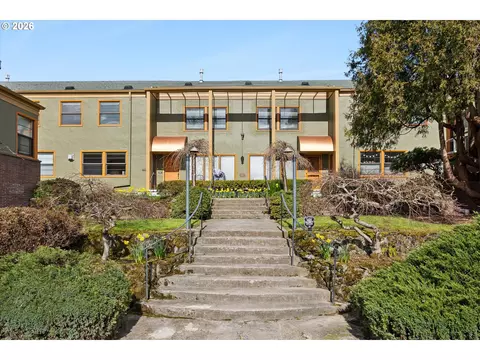 2025 SE Caruthers St #18, Portland, OR 97214