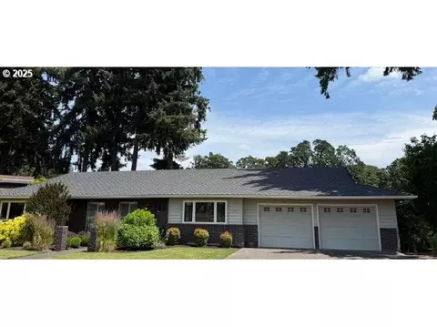 3330 N Maple St, Canby, OR 97013