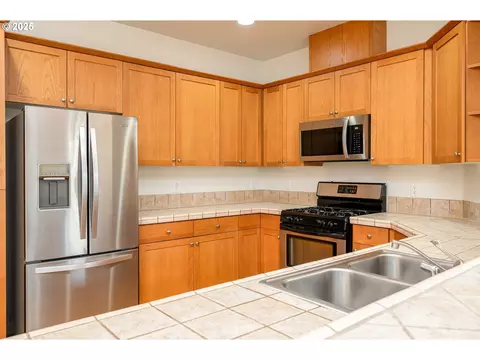 Kitchen - 1113 W Powell Blvd, Gresham, OR 97030 photo 3 of 5