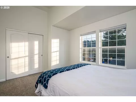 Bedroom - 1113 W Powell Blvd, Gresham, OR 97030 photo 2 of 2
