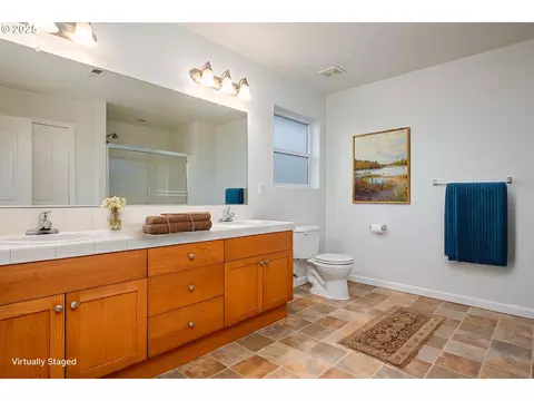 Bath - 1113 W Powell Blvd, Gresham, OR 97030 photo 2 of 4